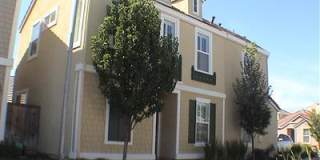 3Br, 2.5Ba Located in Elk Grove! Gallery 1