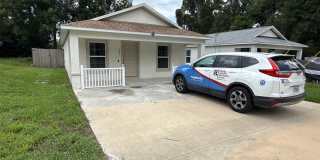 ***COMING SOON *** Modern Open-Concept Home Near I-75 & Downtown Ocala AVAILABLE SEPTEMBER 1 Gallery 1