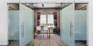 Solaire Gallery 32