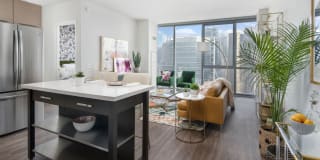 727 West Madison 727 West Madison Gallery 40