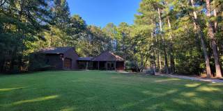 Remodeled secluded wooded oasis off of Qualla Road with handicap access Gallery 1