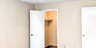 1077 Van Dyke Street - 305 Gallery 10