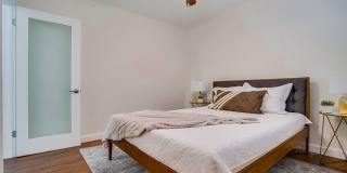 Modern Courtyard-Style Living in Hyde Park — Secure, Pet-Friendly & Minutes from LAX Gallery 10