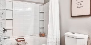 Cypress Lake Apartments Gallery 10