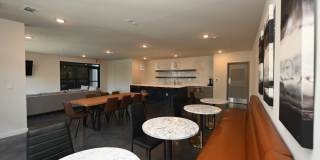 **THIS IS THE ONE IN EAST NASHVILLE** Gallery 44