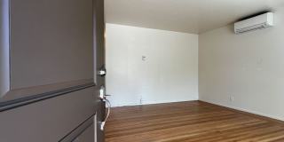 Charming 2 Bedroom, 1 Bathroom Home with Large Fenced Yard + Garage Gallery 5
