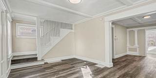 MOVE IN SPECIAL* $250 Off First Full Month's Rent OR Free 55in TV! Gallery 6