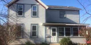 Beautiful 4 bed / 2 bath with garage and fenced yard on north side! Gallery 1