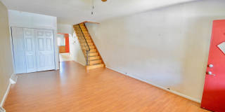 261 LAURISTON Street Gallery 3