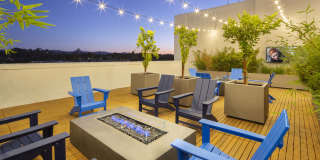 The Q Topanga Gallery 24