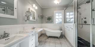 BEAUTIFUL HOME IN BLUEBONNET HILLS, ALAMO HEIGHTS Gallery 21