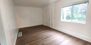 Spacious 4BD/3BA with Fenced Yard & Front Porch in North Seattle! Gallery 9