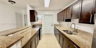 1540 SW 5th Pl Gallery 2