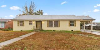 Spacious 3 Bedroom 3 Bath Available Now! Tour and Secure your Home today! Gallery 1