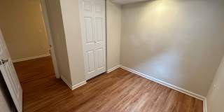 5424 Fifth Avenue Gallery 180