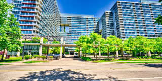 9725 WOODS Drive Gallery 1