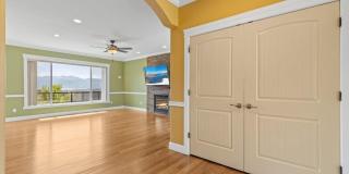 Luxury East Medford Home with 4 Bedrooms, 2 Bonus Rooms & Dual Living Areas Gallery 9