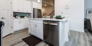 FULLY FURNISHED 3 Bed Luxury End Unit Townhome backs to Nature Gallery 3