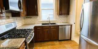 AVAILABLE NOW - Beautiful corner house in Webster Groves across the street from Avery Elementary! Gallery 7