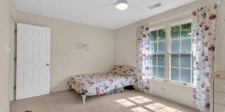 7707 LAKE GLEN Drive Gallery 23