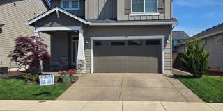 Newer 3 bedroom 2 bath home in SE Albany, close to LBCC, Easy drive to Corvallis, Lebanon or I-5 Gallery 1