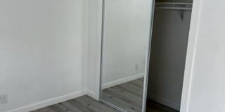 Grant Street Gallery 13