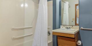 Fayetteville - West Gallery 17