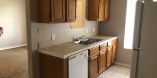 La Place 5th St Gallery 25