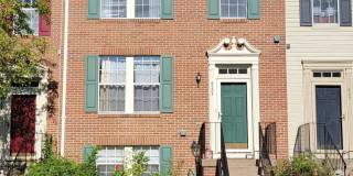 6203 ABBOTTSBURY Row Gallery 1