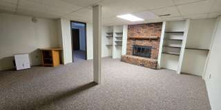 Cute 2-bedroom duplex in Normal! Gallery 12