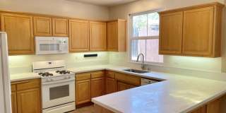 Newer 5 Bedroom House Close to Cal Poly Gallery 11