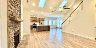 Updated 3 Bedroom High Point Condo with Large Bonus Room! Gallery 4