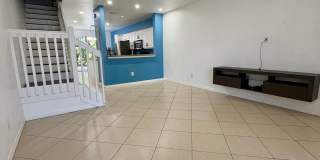 Cozy 3/2.5 Townhome in Convenient Location Gallery 4