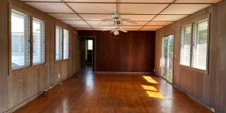 Single family home in Liliha - 3 bedrooms, 2 bath House - Avail 8/3/26 Gallery 3