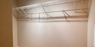 Beautiful 1 bedroom condo with amenities galore! Gallery 6