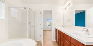 Issaquah Highlands 2 Bedroom 2.5 Bath Townhouse Gallery 16