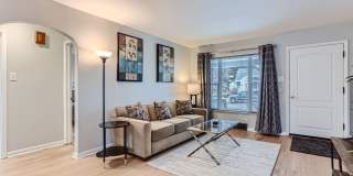 Chic 2 BDR Haven with Private Backyard Gallery 1