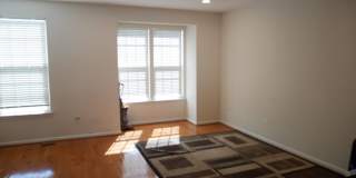 SPACIOUS 4 Bedroom Townhome-Owings Mills, MD Gallery 3
