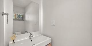 975 N Old Woodward Avenue Gallery 20