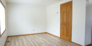 Cozy Home with 2-stall Shop/Garage and fenced yard Cozy Home with 2-stall Shop/Garage and fenced yard Gallery 6