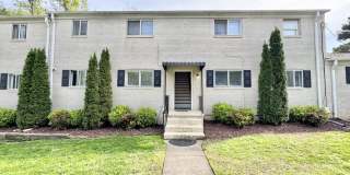 2 Bedroom Apartment Convenient to UNCG & Downtown Greensboro Gallery 1