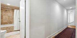 219 W Wisconsin Street Gallery 14