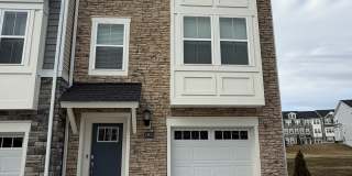 10933 Drummond Pl Gallery 1