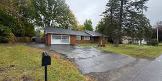 Spacious 3BR Liverpool Ranch | 3-Season Room & Full Basement Gallery 1