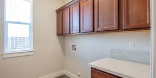 Newer Home for Rent in North Redding CA | $500 Off, Solar, Garage, Near I-5 Gallery 21
