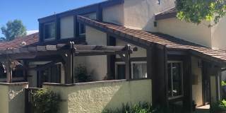 Valencia - Upgraded 3 bedroom, 1.5 bath condo near golf course Gallery 1