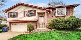 4 Bed 2.5 Bath in Des Plaines Gallery 24