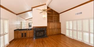 1004 LOS JARDINES Circle Gallery 7