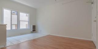 1812 W 5th Street Gallery 7