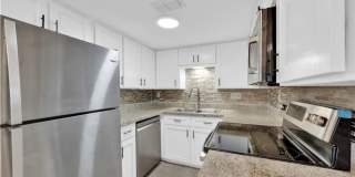 Charming 2BR Condo in McAllen Gallery 1
